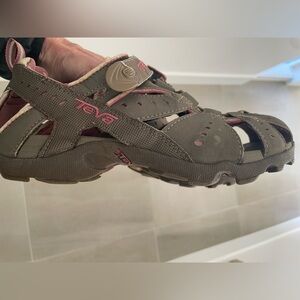 Teva Tan and Pink Athletic Sandals size 7.5